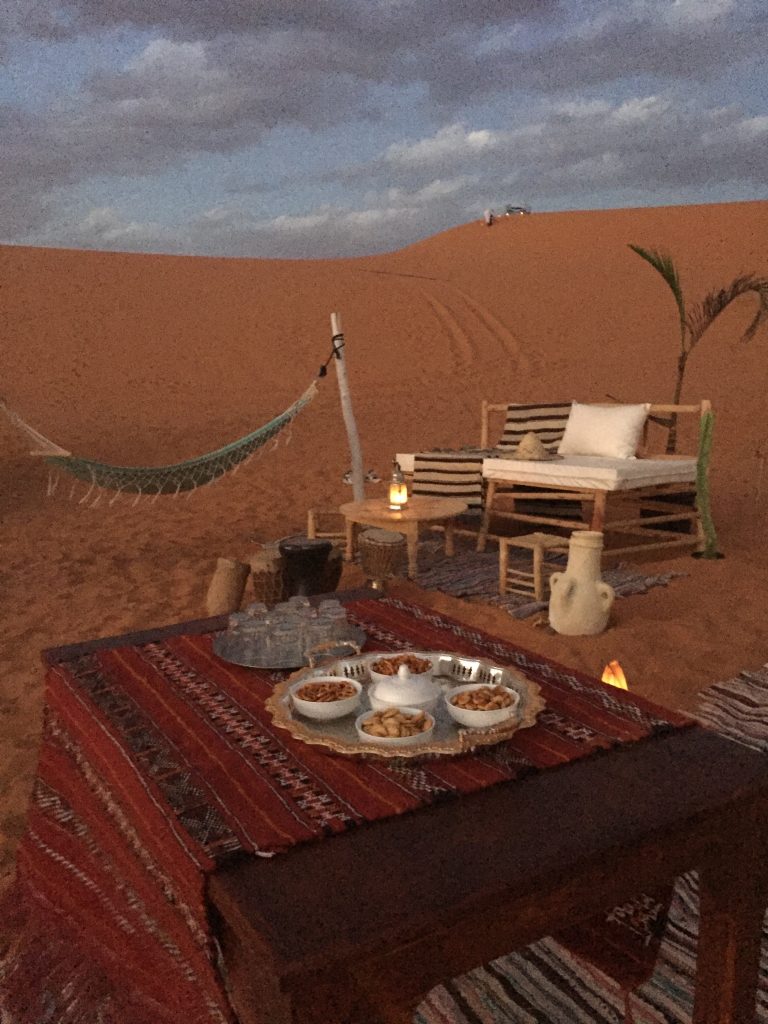 Jaimas beréberes en el desierto de Marruecos